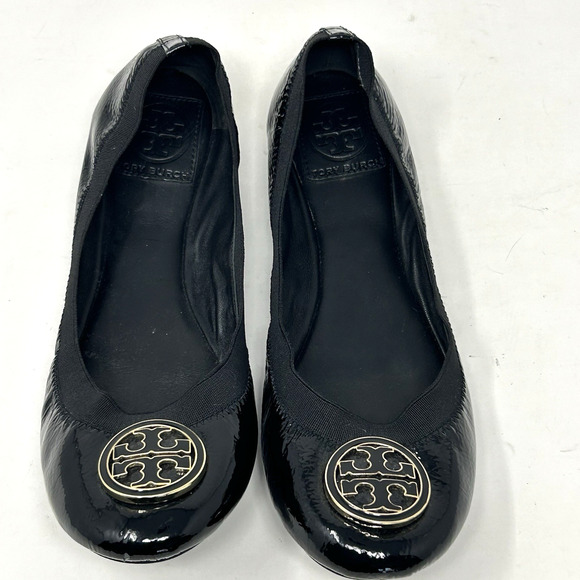 Tory Burch Shoes - Tory Burch Caroline Black Ballet Flats Size 9.5 Patent Leather Medallion Logo